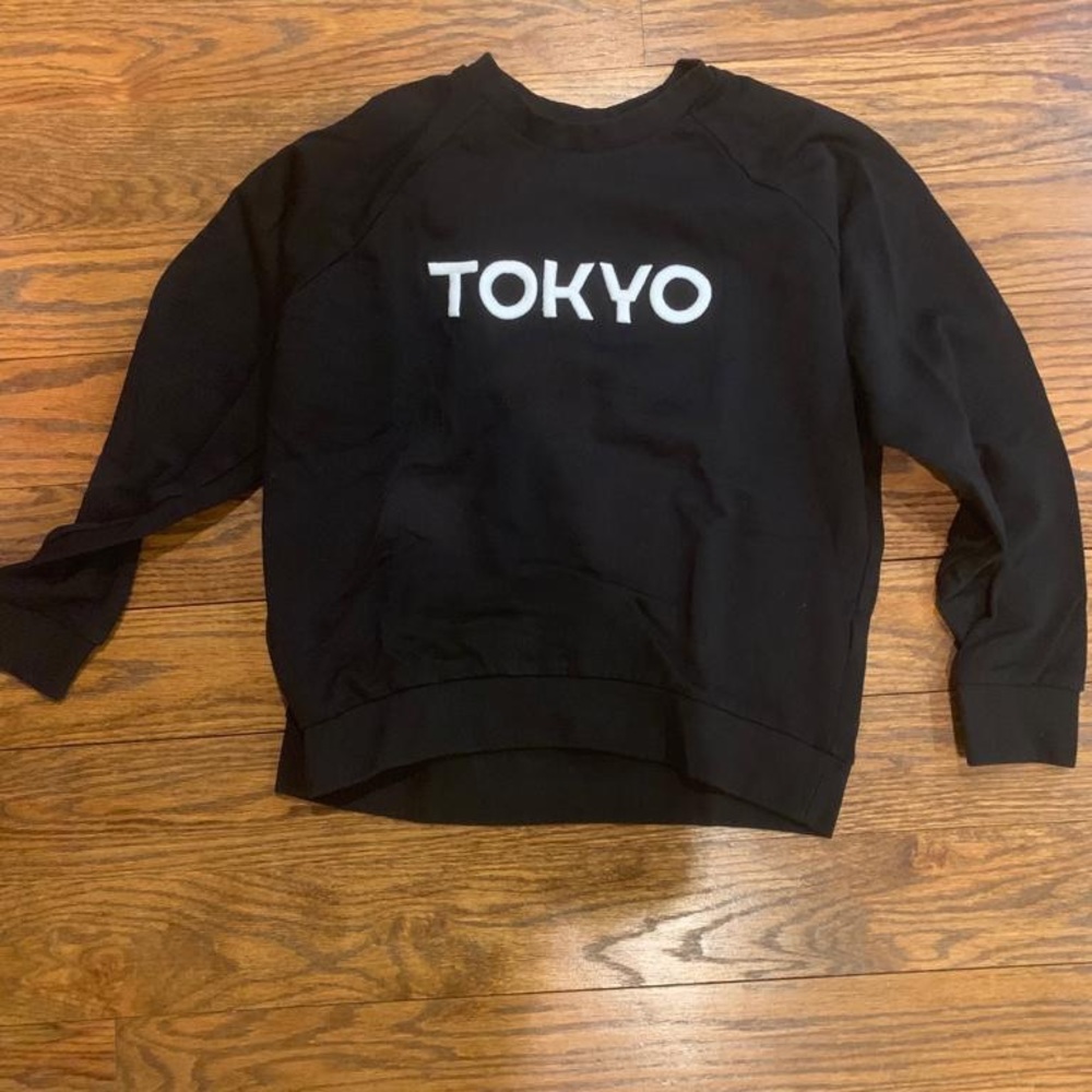 Black crew neck